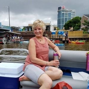 Meet your Posher, Linda